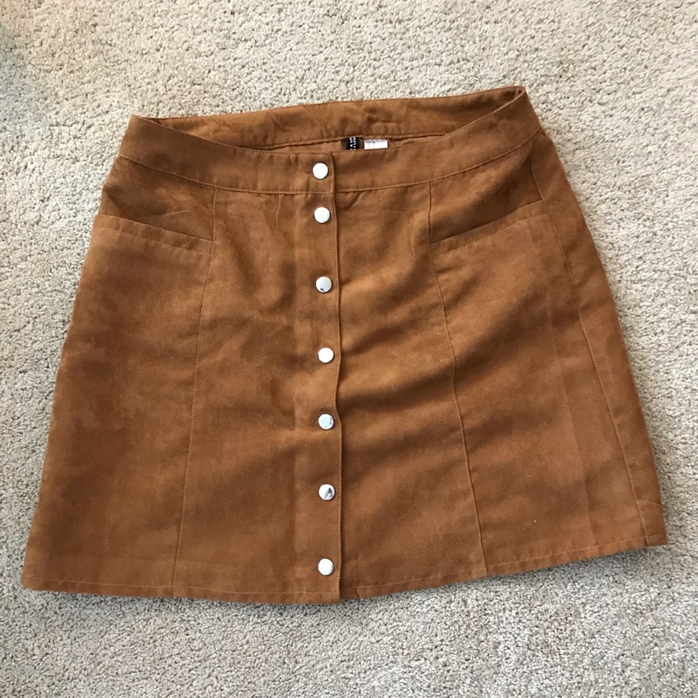 Skirt - Picture 2 of 4